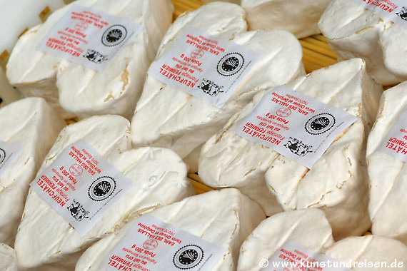 Neufchâtel - Herzhafter Käse aus der Normandie, Rouen