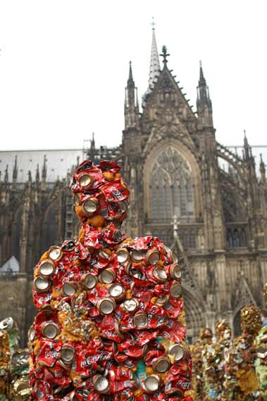 Müllmenschen davanti al duomo - Colonia