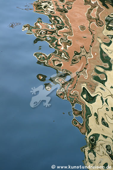 Immagine riflessa nell'aqua - Venezia