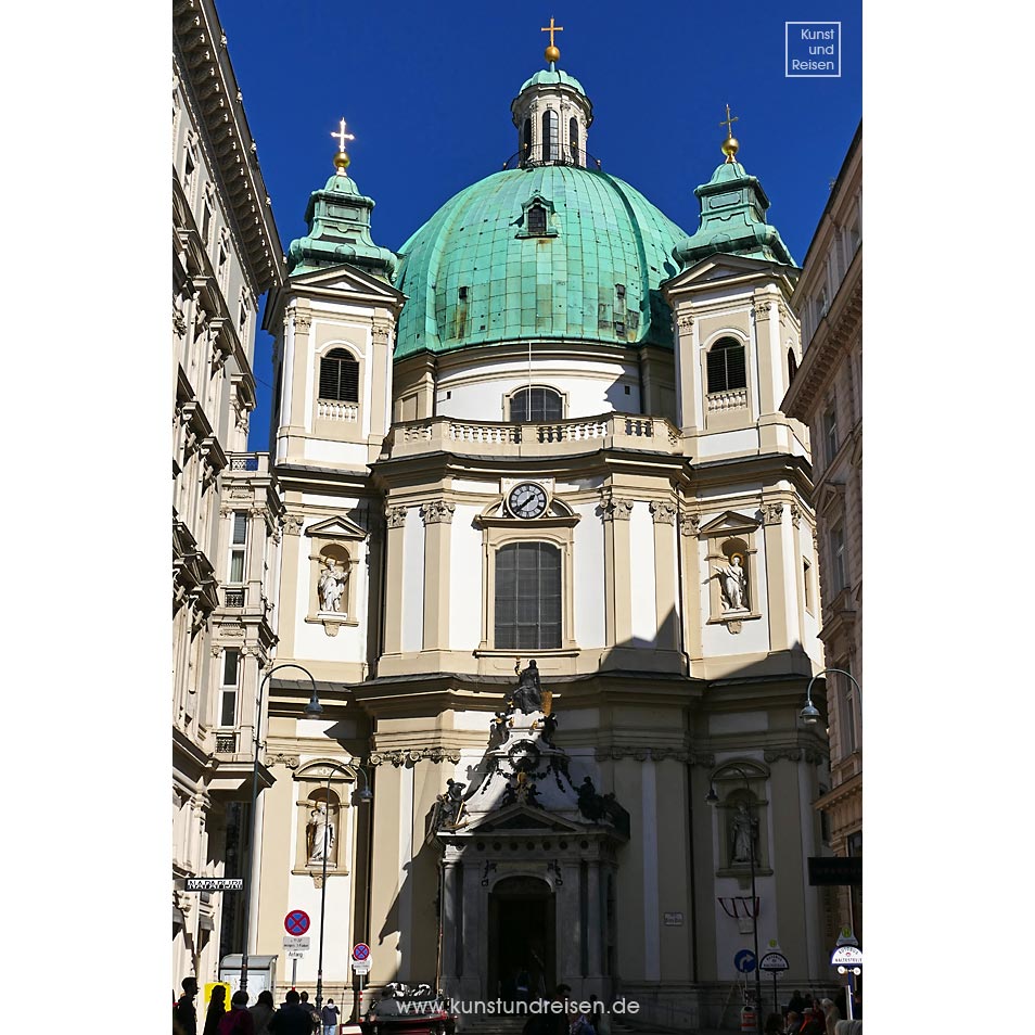 Konkav geschwungene Fassade, gegliedert durch Pilaster, Kirche St. Peter, Wien - Barock Architektur