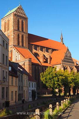 Architektur der Gotik - Wismar, Kirche St. Nicolai, Norddeutsche Backsteingotik