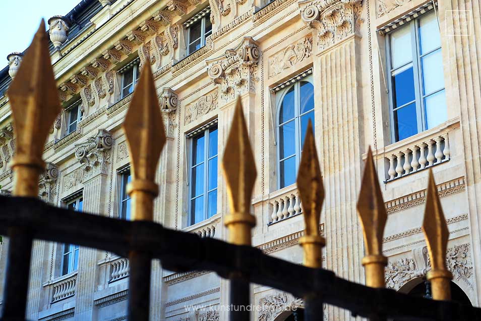 Fassade Galerie de Valois Palais Royal 1er Arrondissement in Paris