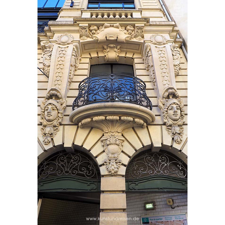 Rue R&eacute;aumur Metro Sentier Paris