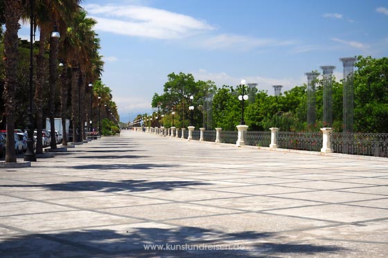 Lungomare Falcomat&agrave; Reggio Calabria Kalabrien