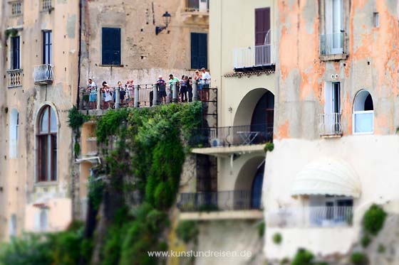Affaccio del Corso Balconata Tropea Kalabrien