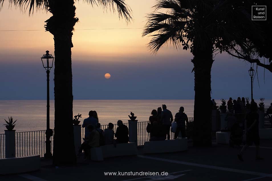 Sonnenuntergang Piazza del Cannone Tropea