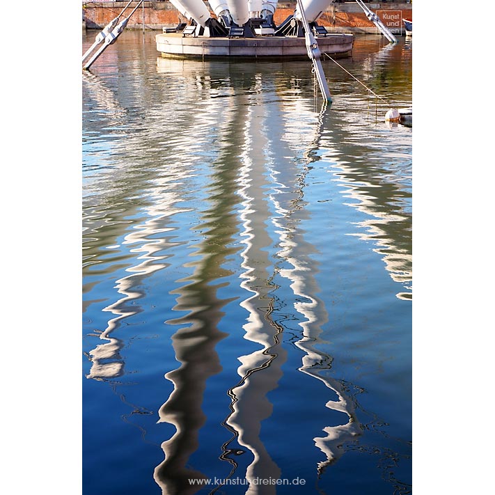 Spiegelung im Wasser Genua