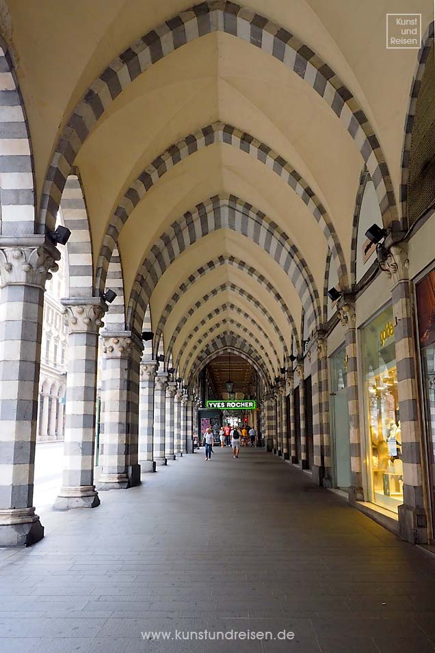 Via XX Settembre Arkaden Genua