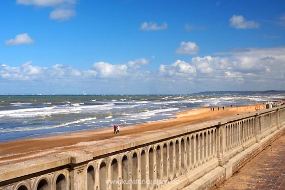 Cabourg Strand Promenade Normandie