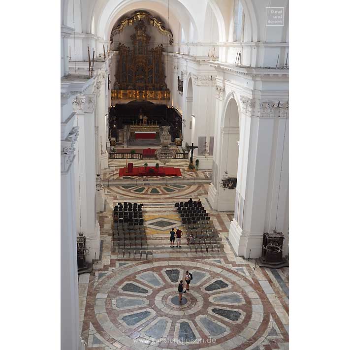 Innenraum der Kirche San Nicolò in Catania